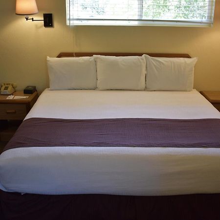 Lazy J Ranch Motel ทรีริเวอร์ส ภายนอก รูปภาพ