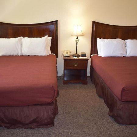 Lazy J Ranch Motel ทรีริเวอร์ส ภายนอก รูปภาพ
