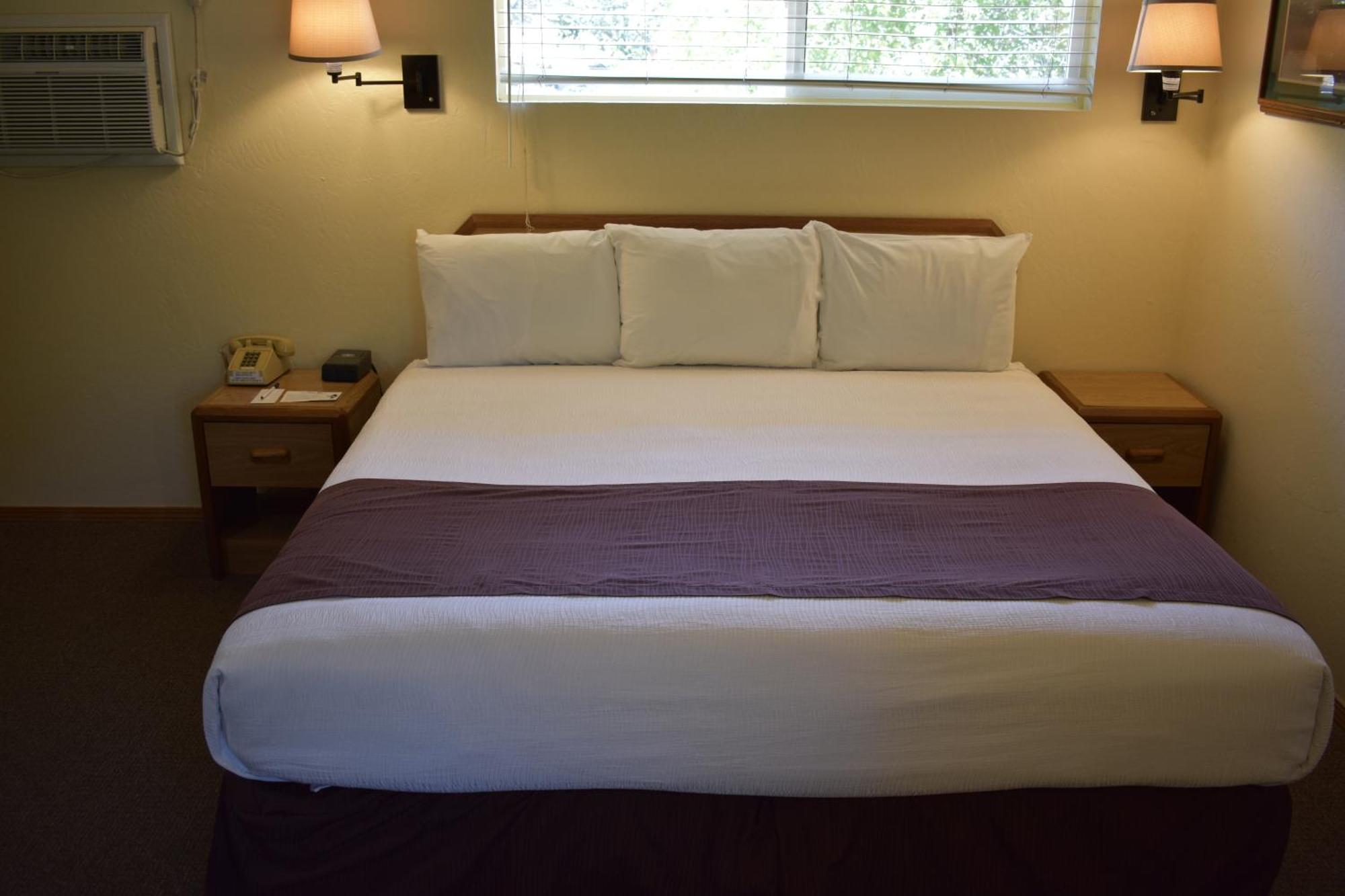 Lazy J Ranch Motel ทรีริเวอร์ส ภายนอก รูปภาพ