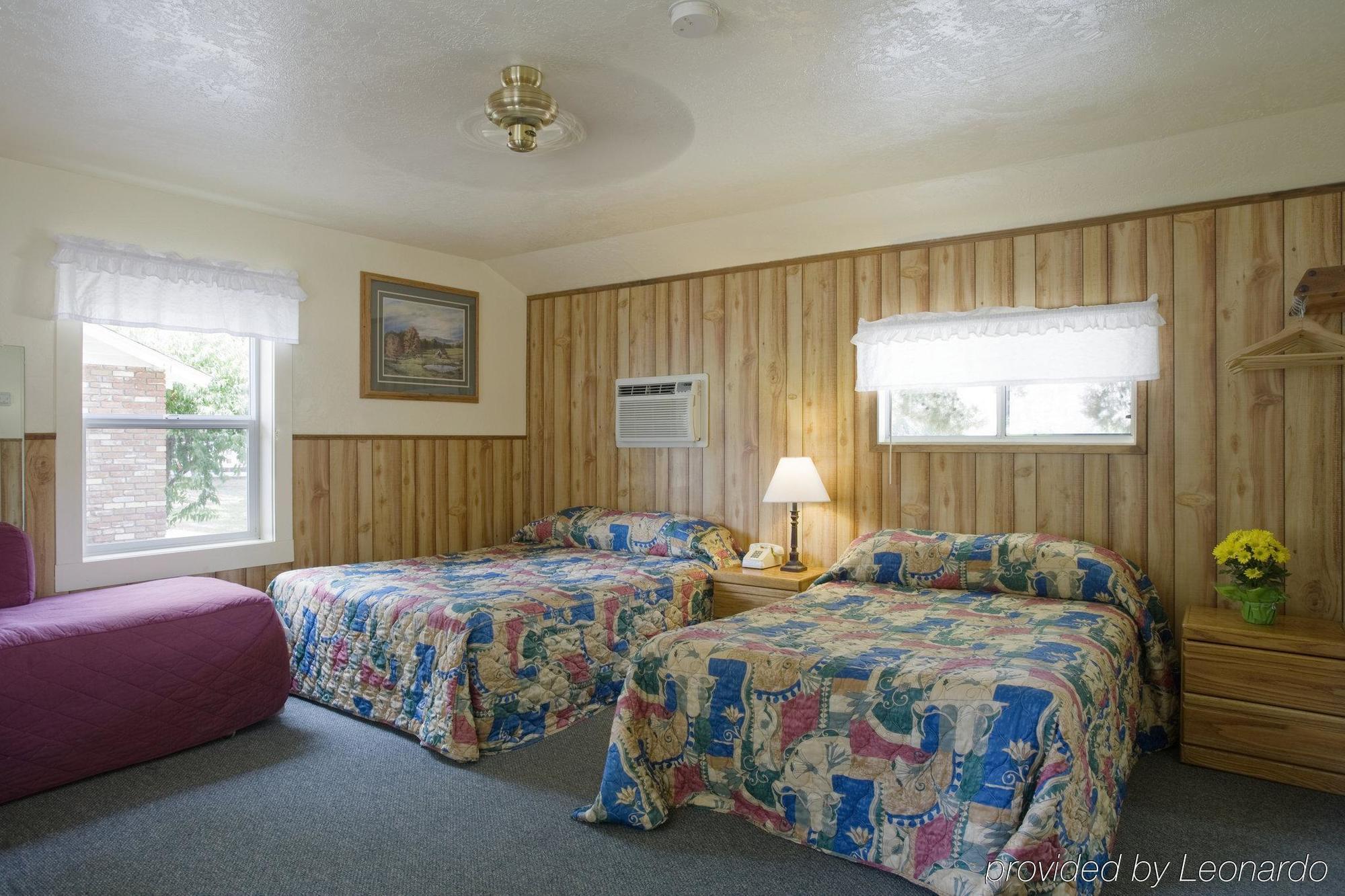 Lazy J Ranch Motel ทรีริเวอร์ส ห้อง รูปภาพ