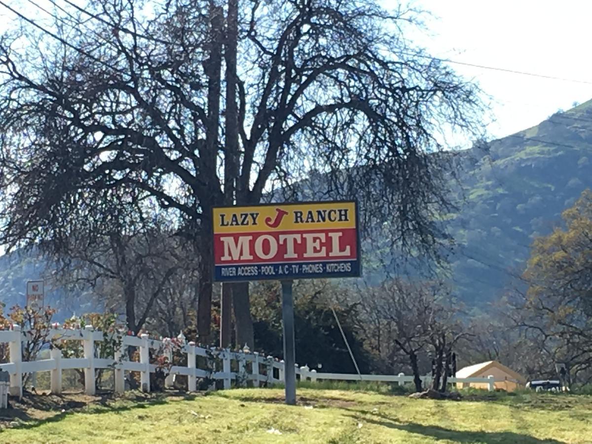 Lazy J Ranch Motel ทรีริเวอร์ส ภายนอก รูปภาพ