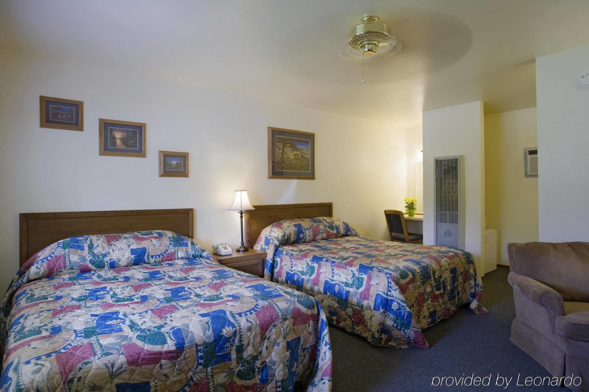 Lazy J Ranch Motel ทรีริเวอร์ส ห้อง รูปภาพ