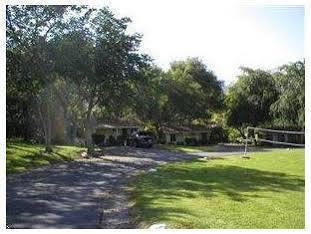 Lazy J Ranch Motel ทรีริเวอร์ส ภายนอก รูปภาพ